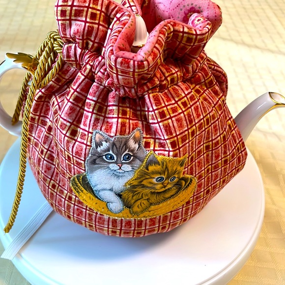 Handcrafted tea cosies one of a kind double insulated adjustable reversible - Picture 4 of 5